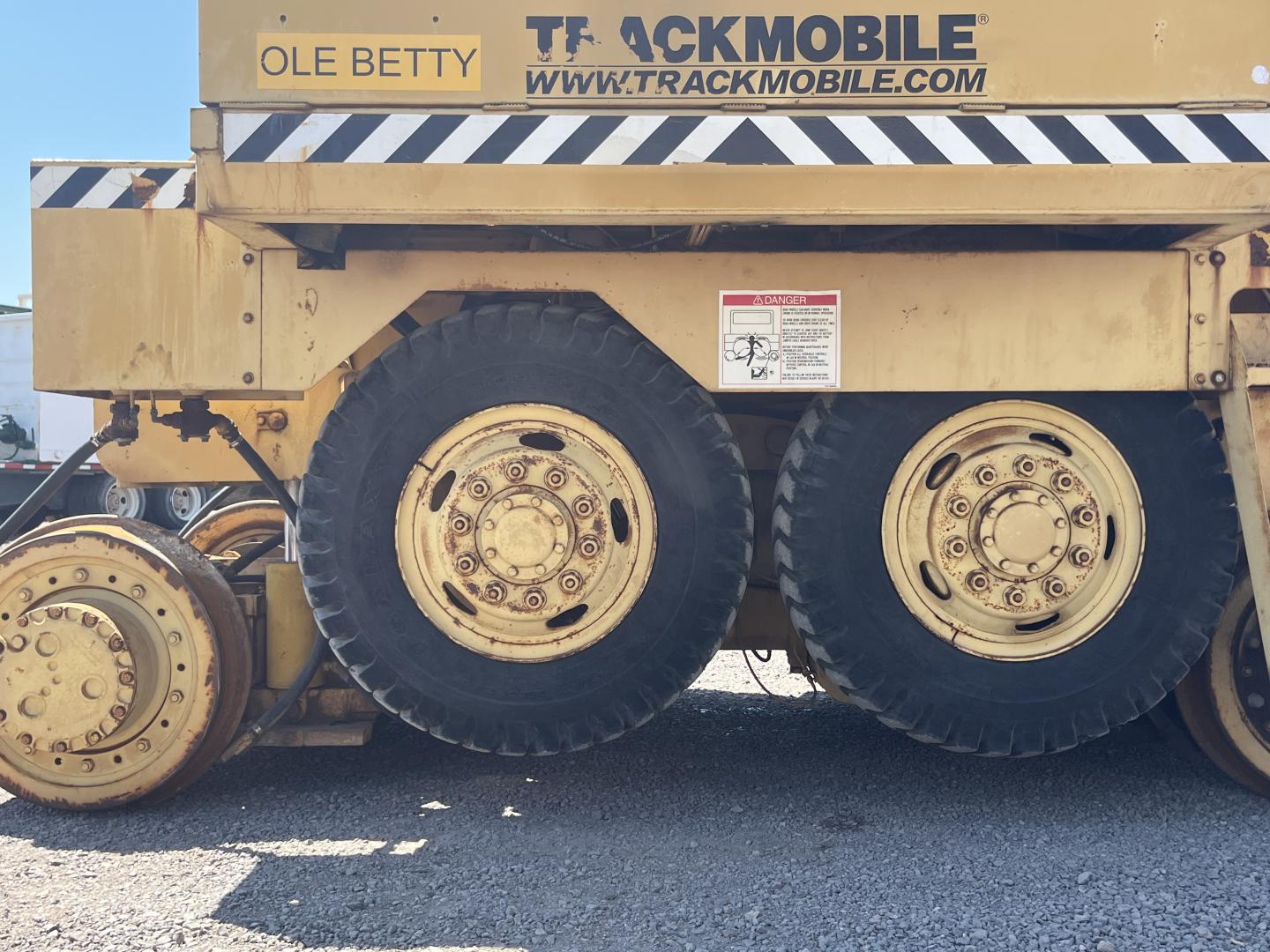 ./imagenes/INVOICE/2019/17768/TRACKMOBILE TM4200 (9).JPG